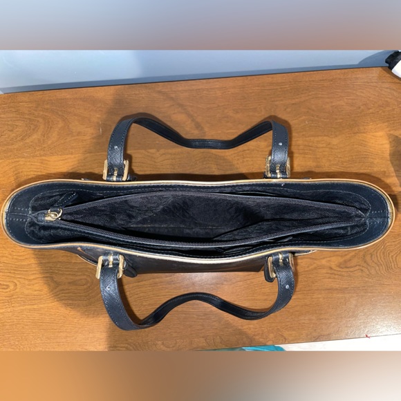 Michael Kors black and gold trimmed tote/ shoulder bag. Slightly used - Picture 7 of 7